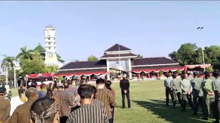 Pelaksanaan Upacara Pengibaran Bendera Merah Putih Memperingati HUT RI ke 79 Terasa Singkat Dan Hambar