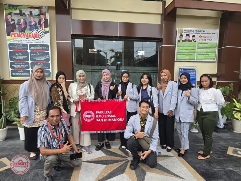 Mahasiswa UTS Observasi Sidang di Pengadilan Agama Surabaya