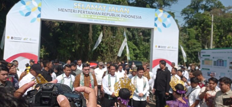 Kediri Gaungkan Kebangkitan Gula Nasional: Mentan Amran dan Emil Dardak Tegaskan Komitmen Kawal Petani