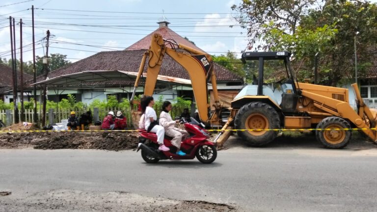 Pipa Baru Milik Pertamina EP Cepu di Bojonegoro Bocor, Diduga Kelebihan Beban